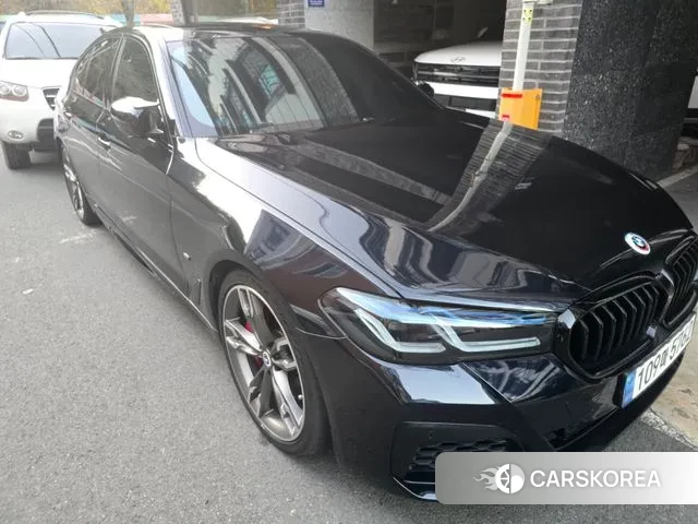 BMW 5 Series (G30) 2023 Черный из Кореи, фото 2