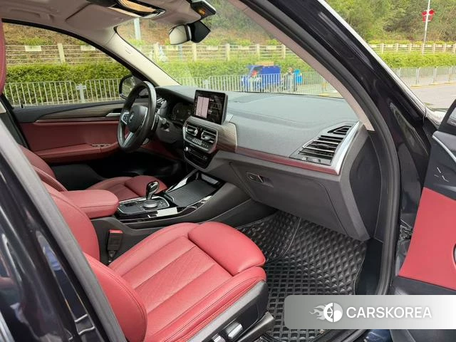 BMW X3 2022 Черный из Китая, фото 2
