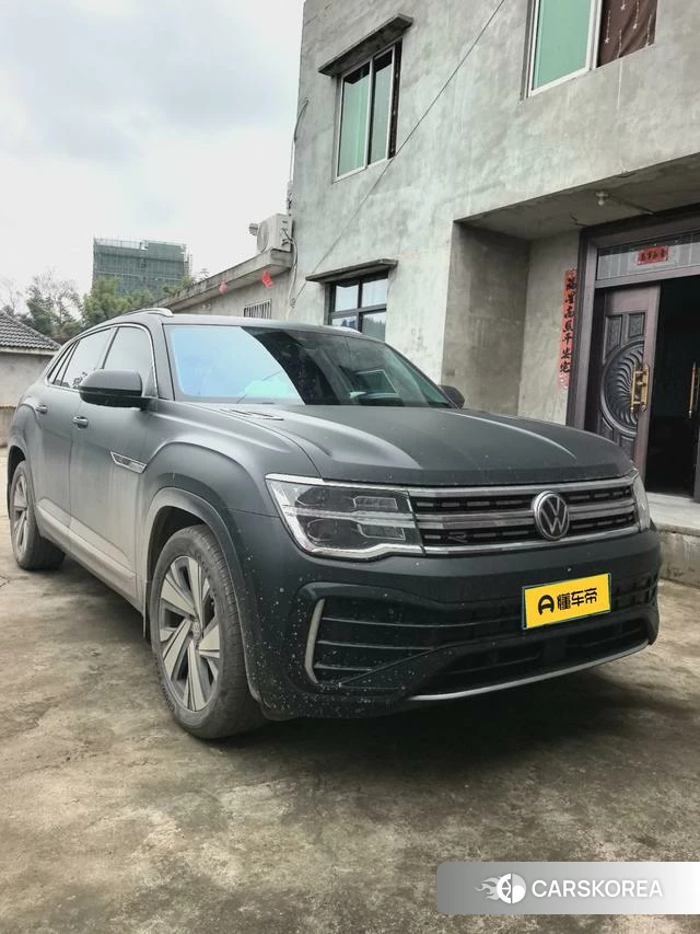 Volkswagen Tourang 2024 Черный из Китая, фото 2
