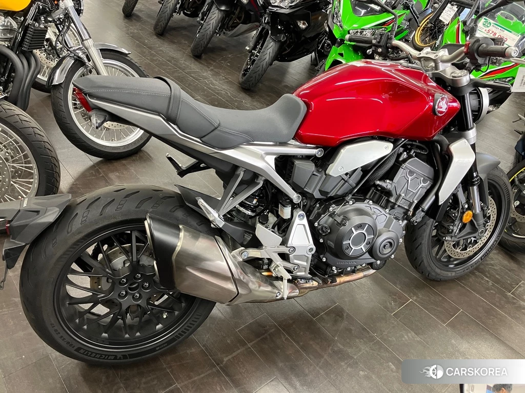 Проданный Honda CB1000R 2021 из Японии