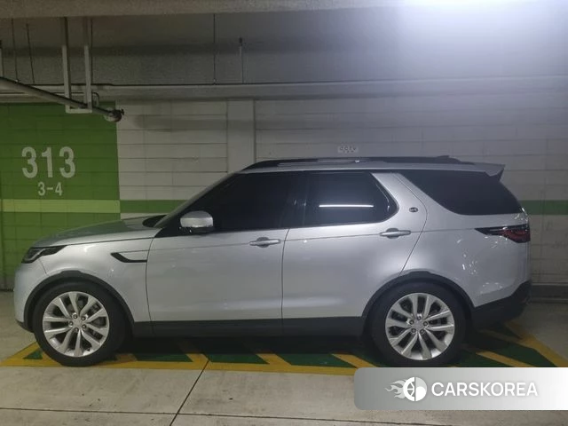 Land Rover Discovery 5 2023 Серебряный из Кореи, фото 2