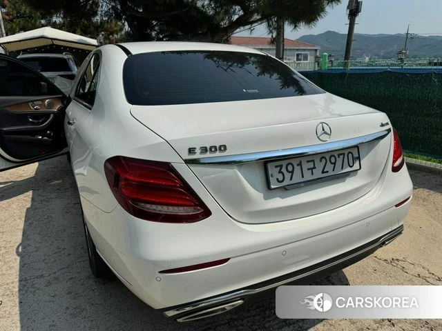 Mercedes-Benz E-Class W213 2020 Белый из Кореи, фото 3