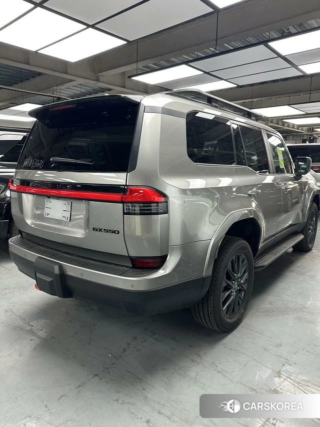 Lexus GX 2024 Серебристо-серый из Китая, фото 2