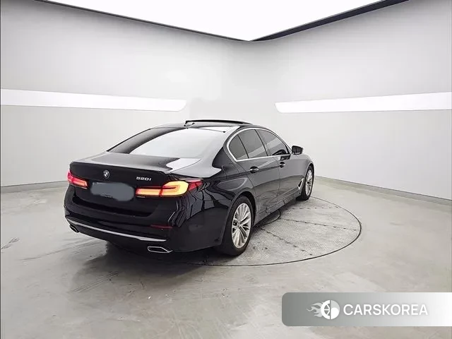 BMW 5 Series (G30) id 3347956 из Кореи 12