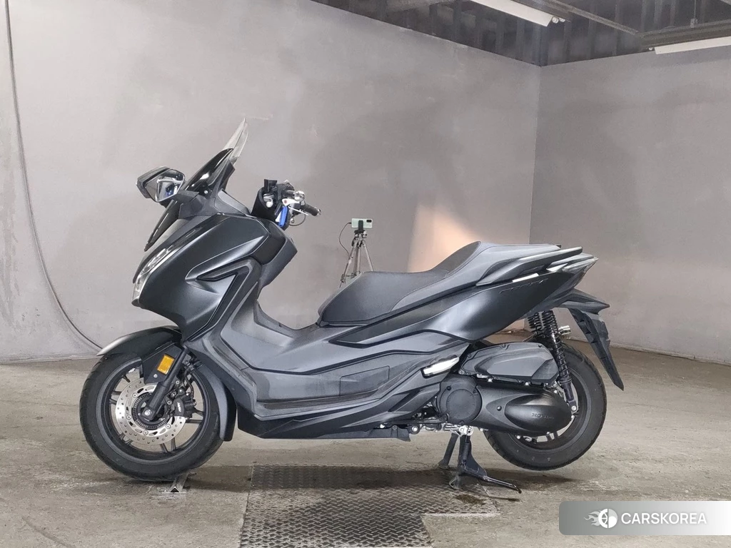 Проданный Honda FORZA 2018 из Японии