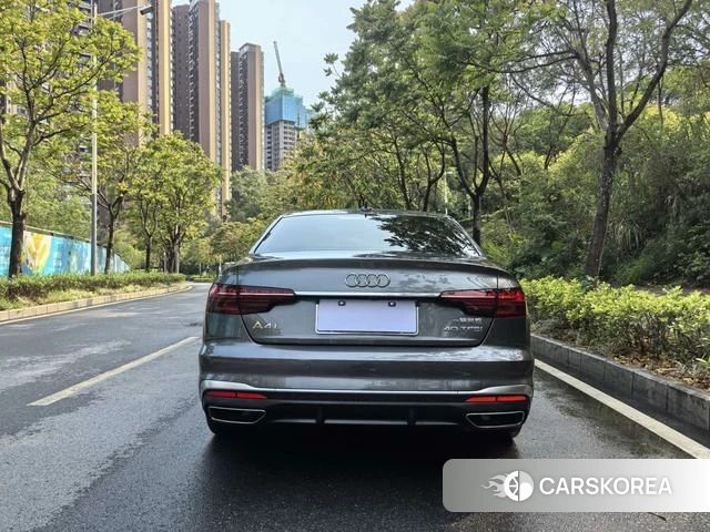Audi A4L 2023 Темно-серый из Китая, фото 4