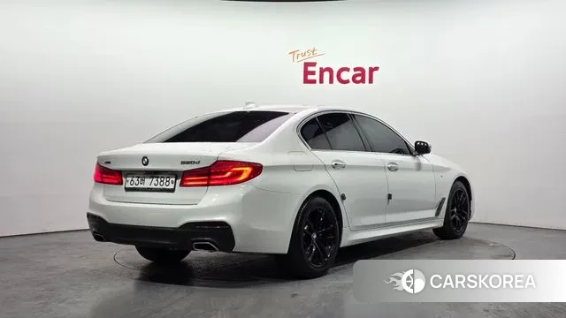 BMW 5 Series (G30) id 3779345 из Кореи 12