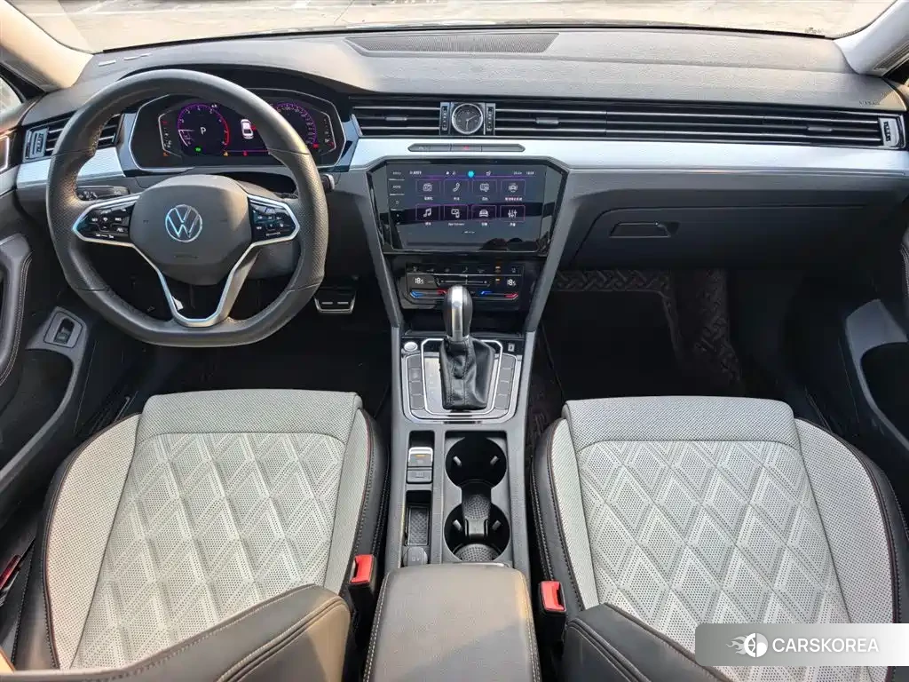Volkswagen Magotan 2023 Черный из Китая, фото 6