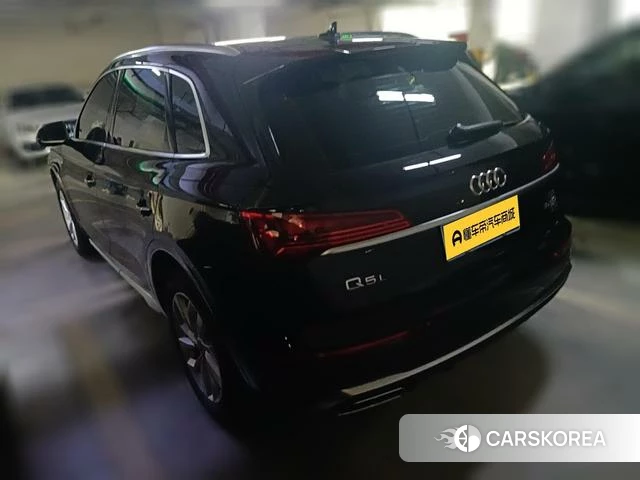 Audi Q5L 2022 Черный из Китая, фото 2