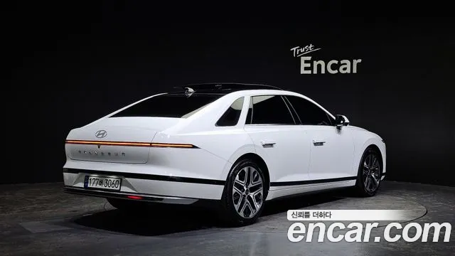 Hyundai Grandeur Hybrid (GN7) id 2426007 из Кореи 12