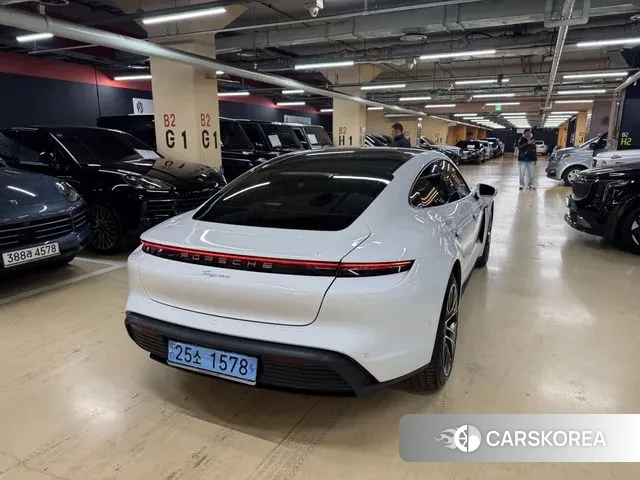 Porsche Taycan id 3644607 из Кореи 12