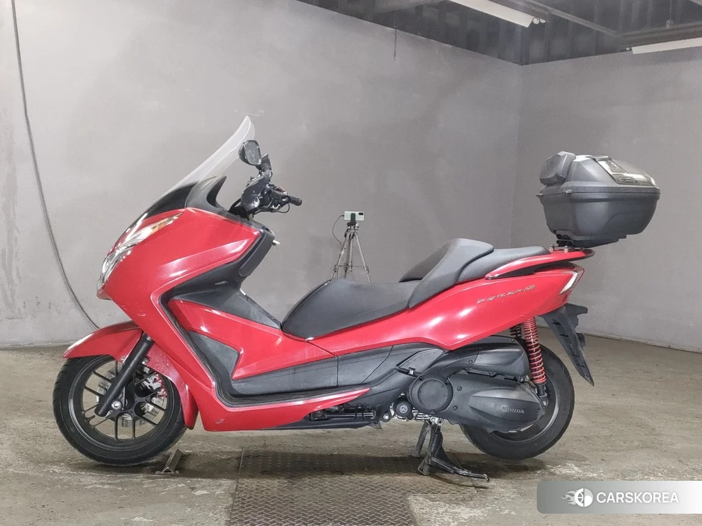 Проданный Honda FORZA 2013 из Японии, фото 2
