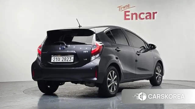 Toyota Prius C id 3718623 из Кореи 12