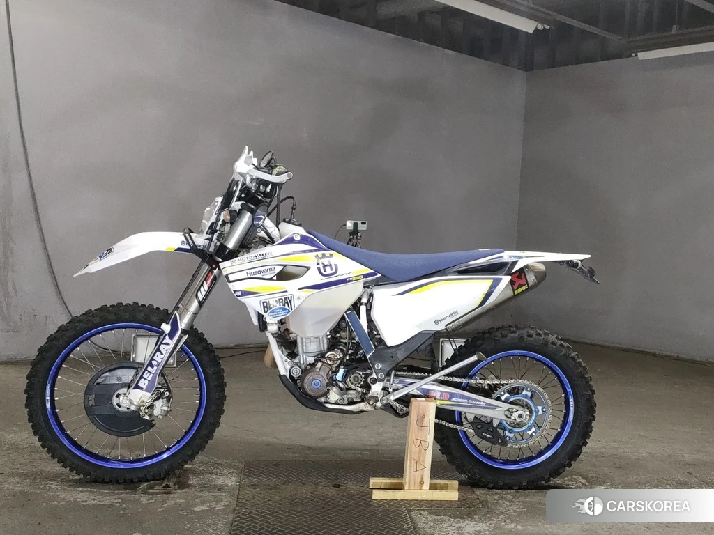 Проданный Husqvarna FE250 2016 из Японии