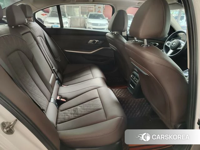 BMW 3 series id 4335771 из Китая 9