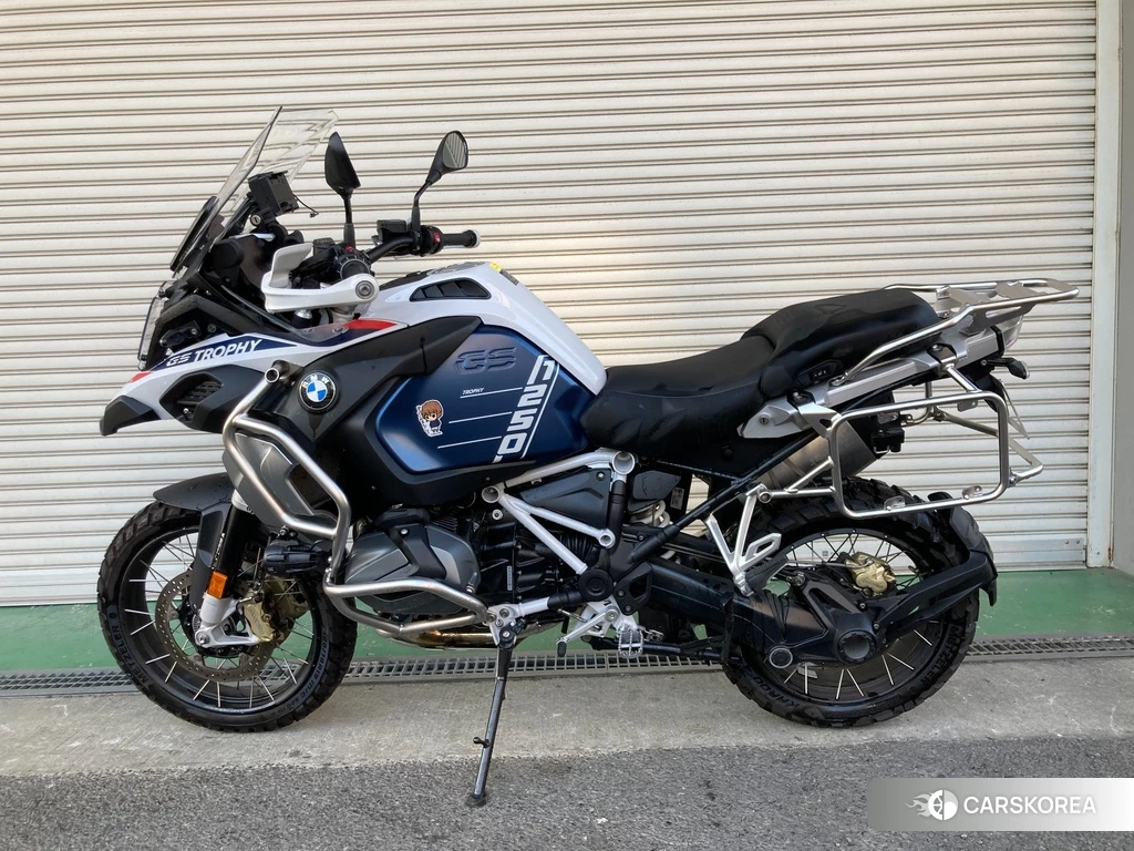 Проданный BMW R1250GS 2023 из Японии