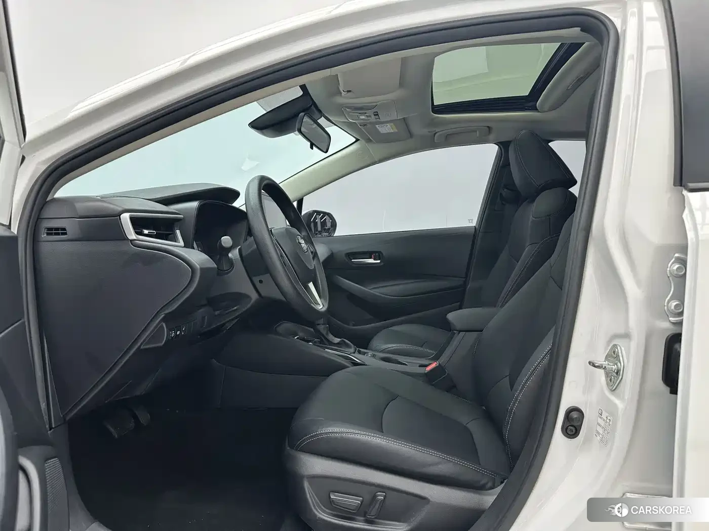 Toyota Corolla id 4669229 из Китая 10