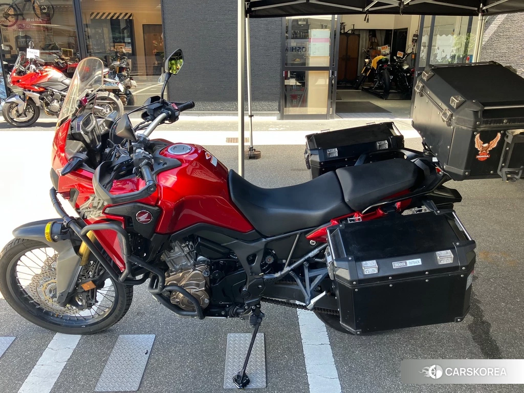 Проданный Honda CRF1000L AFRICA TWIN 2017 из Японии