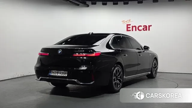 BMW 7 Series (G70) id 3684476 из Кореи 12