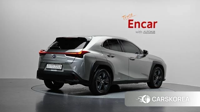 Lexus UX250h id 3885389 из Кореи 12