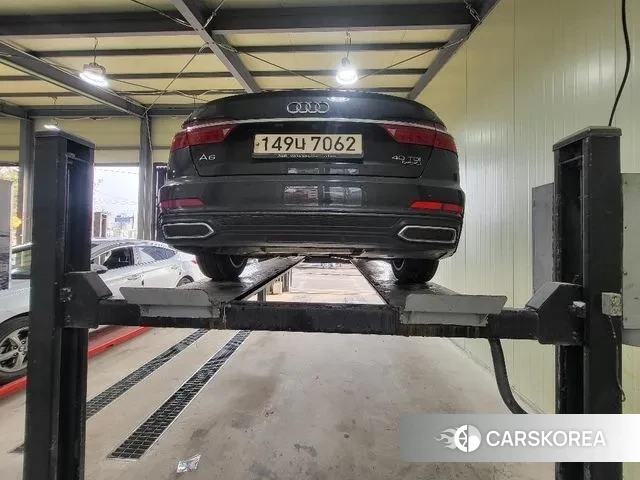 Audi A6 (C8) 2021 Черный из Кореи, фото 2
