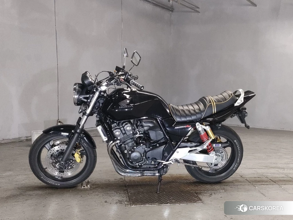 Проданный Honda CB400SF 2013 из Японии, фото 2
