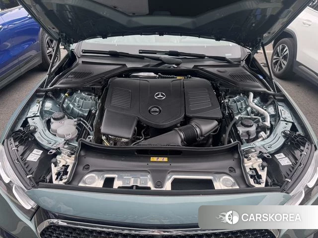Mercedes-Benz E-class 2025 Зеленый из Китая, фото 2
