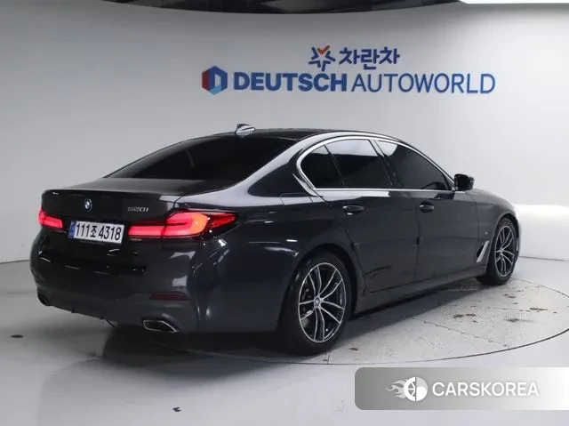 BMW 5 Series (G30) id 3349984 из Кореи 12