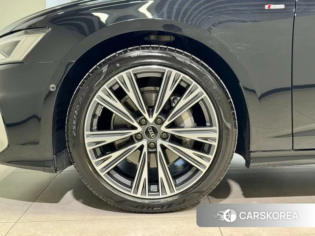 Audi A6L id 3810381 из Китая 12