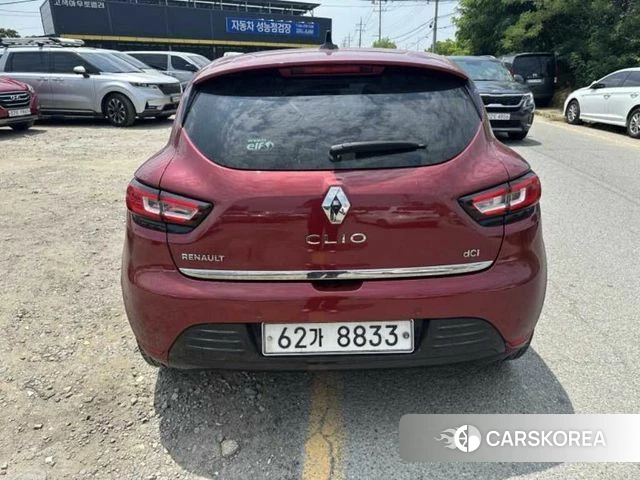 Renault Korea (Samsung) Clio 2018 Красный из Кореи, фото 2