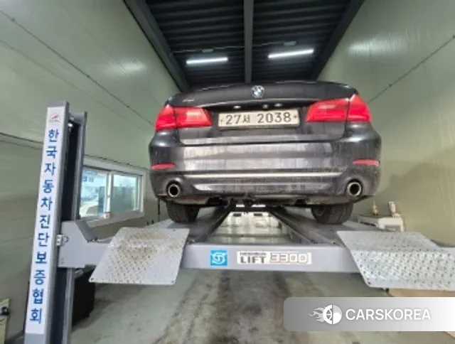 BMW 5 Series (G30) 2019 Серый из Кореи, фото 2