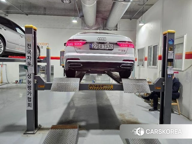 Audi A6 (C8) 2023 Белый из Кореи, фото 2