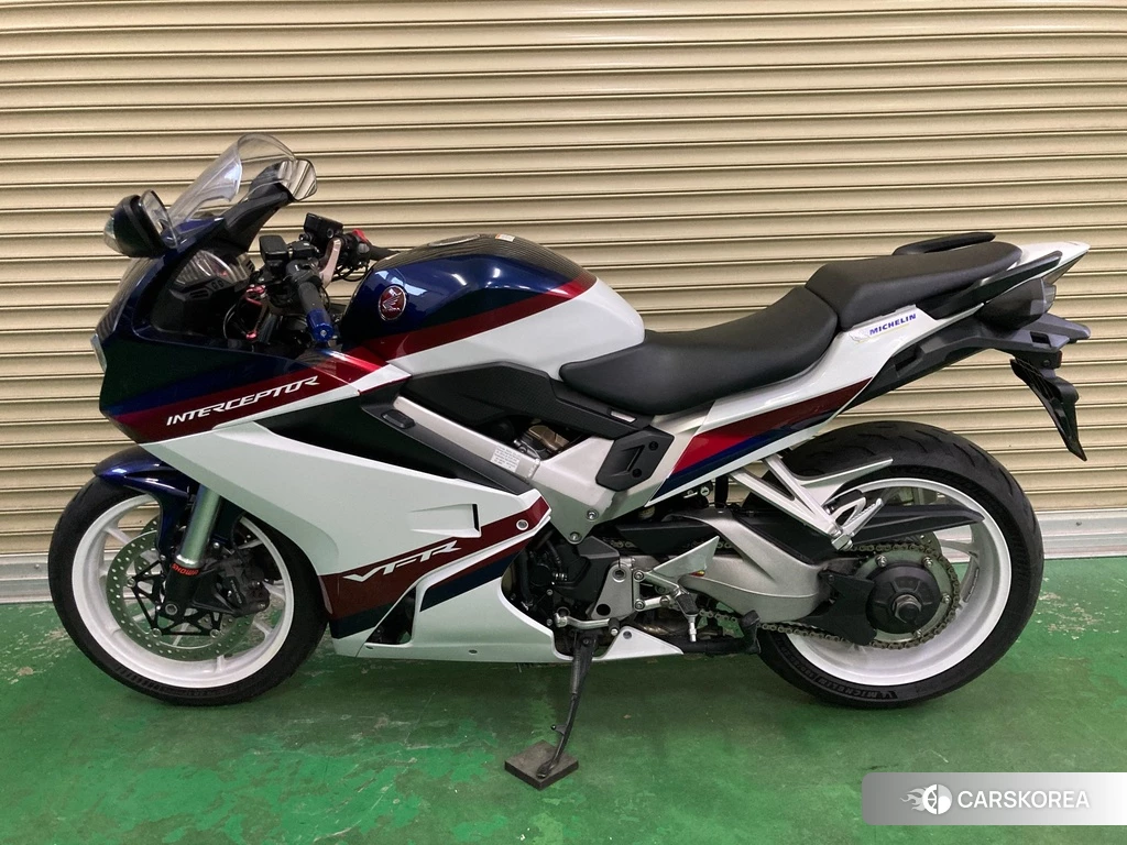Проданный Honda VFR800F 2020 из Японии, фото 2