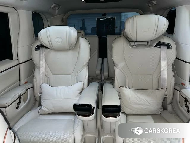 Lexus LM id 4353481 из Китая 12