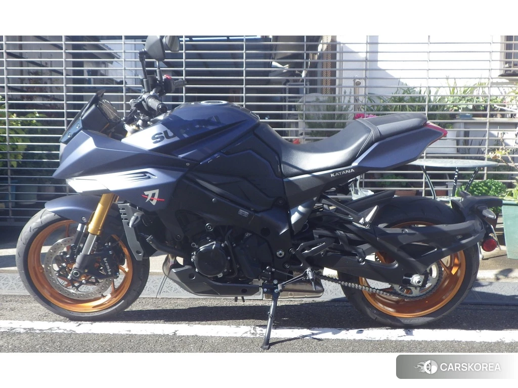 Проданный Suzuki GSX-S1000S Katana 2022 из Японии, фото 2