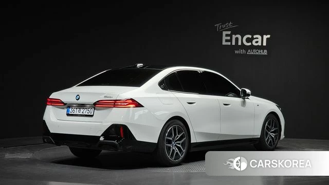BMW 5 Series (G60) id 4493474 из Кореи 12