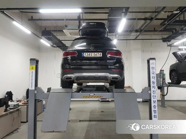 Mercedes-Benz GLC-Class X253 2021 Черный из Кореи, фото 2