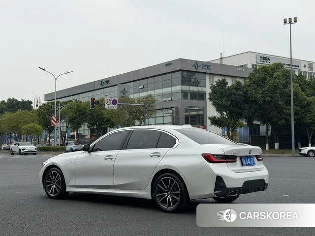 BMW 3 series 2022 Белый из Китая, фото 2