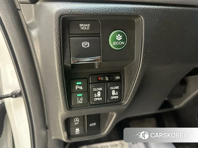 Honda Odyssey 2018 Белый из Китая, фото 3