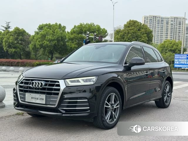 Audi Q5L 2019 Черный из Китая, фото 2