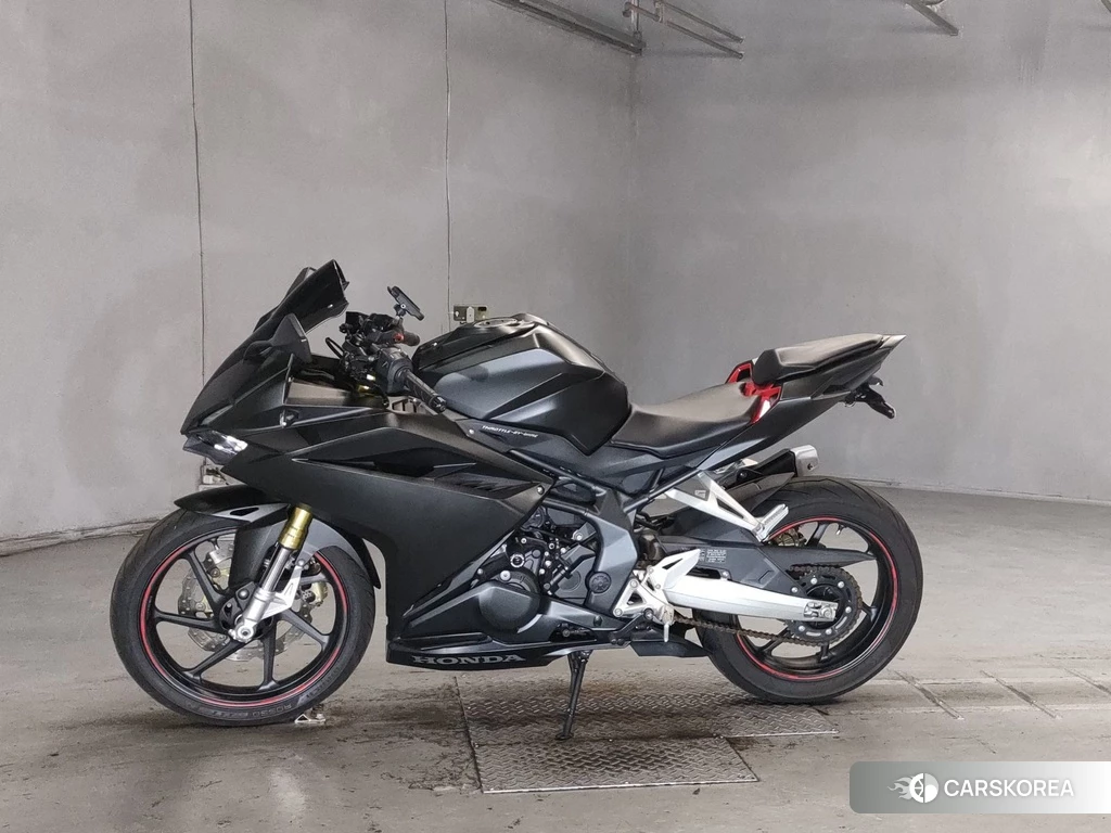 Проданный Honda CBR250RR 2017 из Японии