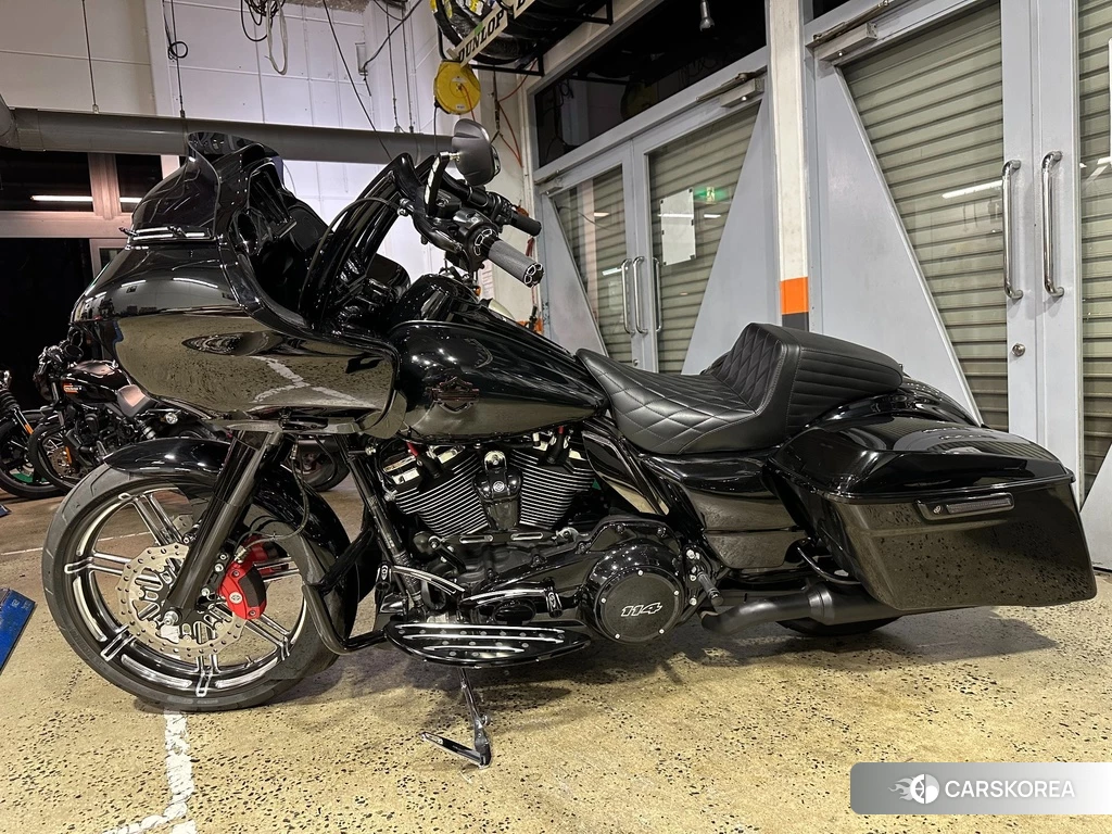 Проданный Harley-Davidson Road Glide FLTRXS1750 2019 из Японии