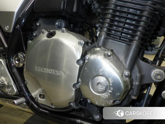 Engine photo