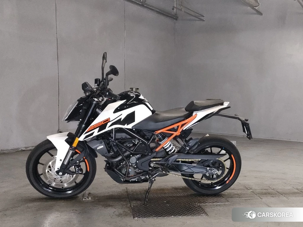 Проданный KTM 250 DUKE 2018 из Японии, фото 2