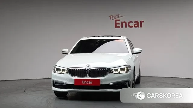 BMW 5 Series (G30) id 3736813 из Кореи 12