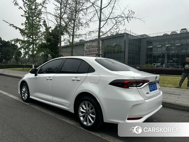 Toyota Corolla id 4301606 из Китая 12