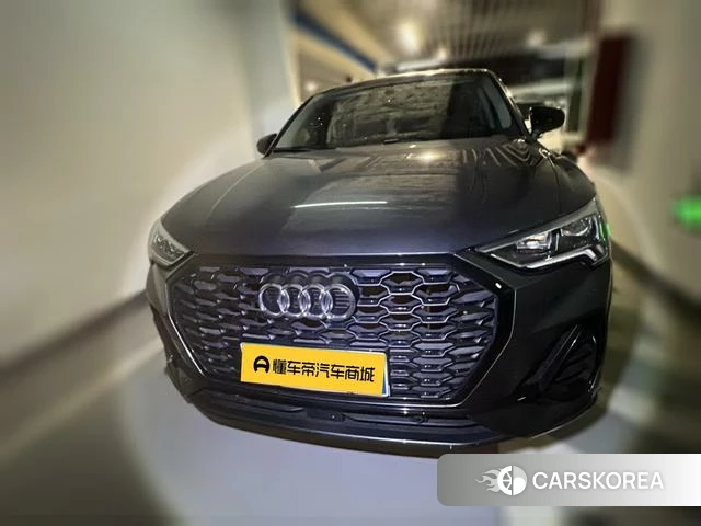 Audi Q3 Sportback 2021 Темно-серый из Китая, фото 2