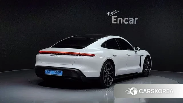 Porsche Taycan id 3365946 из Кореи 12