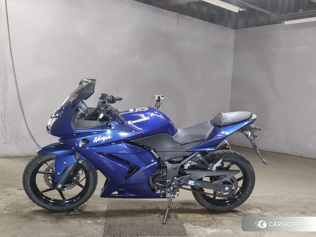 Проданный Kawasaki NINJA 250R id 4152248 из Японии, фото 2