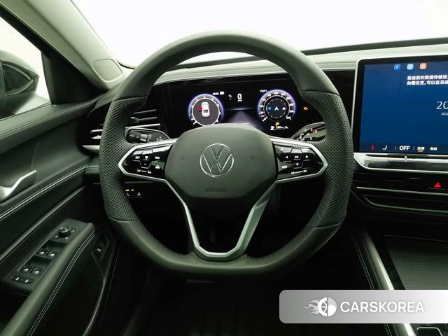 Volkswagen Passat id 4348599 из Китая 12